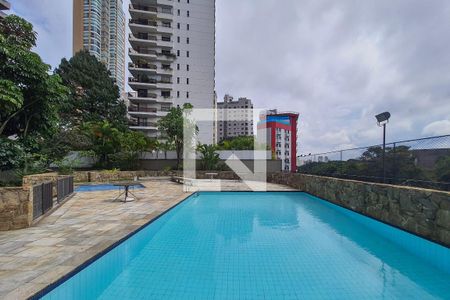 Apartamento à venda com 238m², 4 quartos e 4 vagasÁrea comum - Piscina