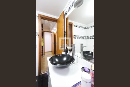 Apartamento à venda com 238m², 4 quartos e 4 vagasBanheiro da Suíte 2