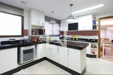 Apartamento à venda com 238m², 4 quartos e 4 vagasCozinha