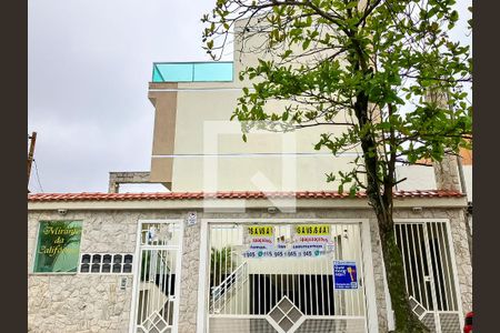 Casa de condomínio à venda com 112m², 2 quartos e 2 vagas Casa de condomínio à venda com 112m², 2 quartos e 2 vagasFachada