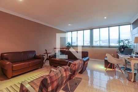 Apartamento à venda com 250m², 3 quartos e 2 vagas Apartamento à venda com 250m², 3 quartos e 2 vagasSala 2