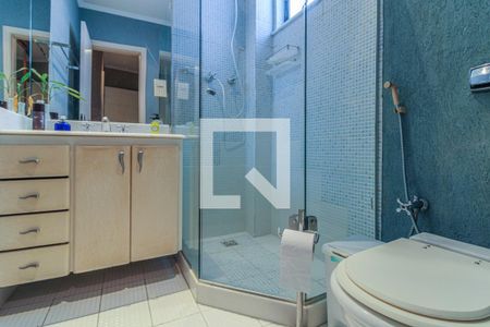 Apartamento à venda com 250m², 3 quartos e 2 vagas Apartamento à venda com 250m², 3 quartos e 2 vagasBanheiro da Suíte 2