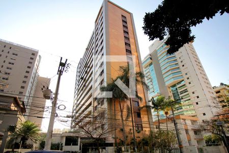 Apartamento para alugar com 250m², 4 quartos e 3 vagasFachada