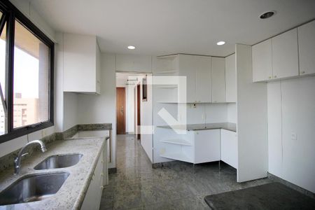 Apartamento para alugar com 250m², 4 quartos e 3 vagasCozinha