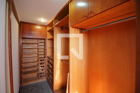 Apartamento para alugar com 250m², 4 quartos e 3 vagasCloset