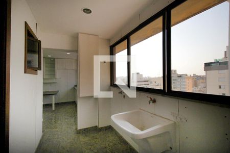 Apartamento para alugar com 250m², 4 quartos e 3 vagasÁrea de Serviço