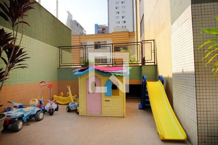 Apartamento para alugar com 250m², 4 quartos e 3 vagasÁrea comum - Playground