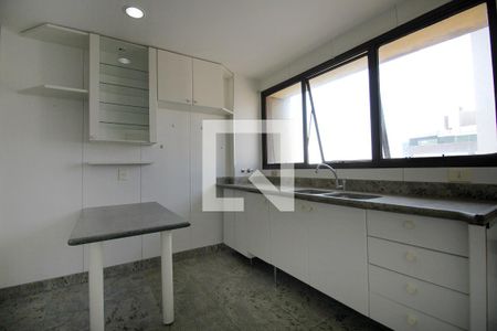 Apartamento para alugar com 250m², 4 quartos e 3 vagasCozinha