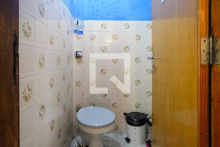 Casa à venda com 481m², 2 quartos e 4 vagasBanheiro 2-Segundo Andar