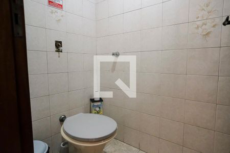 Casa à venda com 481m², 2 quartos e 4 vagasBanheiro 1-Segundo Andar