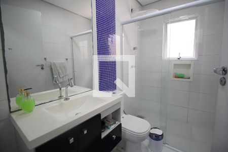 Casa à venda com 330m², 2 quartos e 8 vagasBanheiro da Suite 2