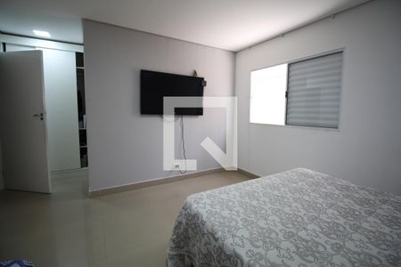 Casa à venda com 330m², 2 quartos e 8 vagasSuíte 2