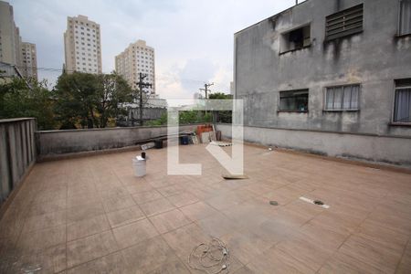 Casa à venda com 330m², 2 quartos e 8 vagasQuintal