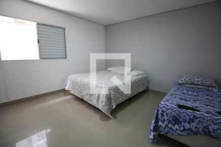 Casa à venda com 330m², 2 quartos e 8 vagasSuíte 2