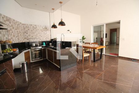 Casa à venda com 330m², 2 quartos e 8 vagasÁrea comum - Churrasqueira