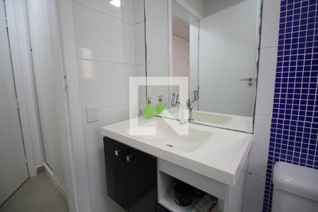 Casa à venda com 330m², 2 quartos e 8 vagasBanheiro da Suite 2