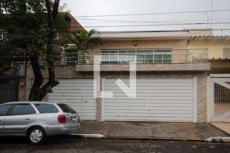 Casa à venda com 251m², 3 quartos e 4 vagasFachada