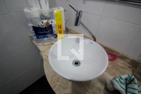 Casa à venda com 251m², 3 quartos e 4 vagasBanheiro Social