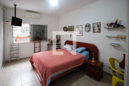 Casa à venda com 251m², 3 quartos e 4 vagasSuíte 2