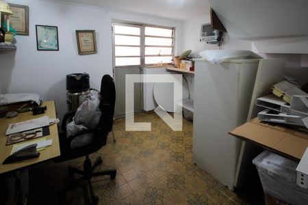 Casa à venda com 251m², 3 quartos e 4 vagasÁrea de Serviço - Quarto