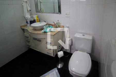 Casa à venda com 251m², 3 quartos e 4 vagasBanheiro Social