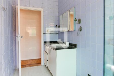 Casa à venda com 206m², 3 quartos e 1 vaga Casa à venda com 206m², 3 quartos e 1 vagaBanheiro Social