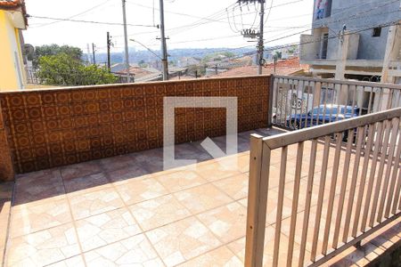 Casa à venda com 206m², 3 quartos e 1 vaga Casa à venda com 206m², 3 quartos e 1 vagaVaranda