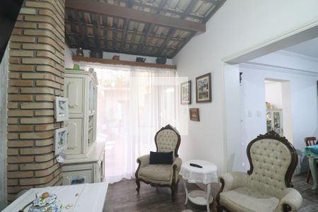 Casa à venda com 150m², 3 quartos e 1 vagaÁrea gourmet