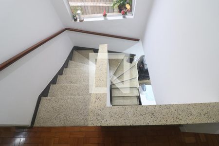 Casa à venda com 150m², 3 quartos e 1 vagaEscada