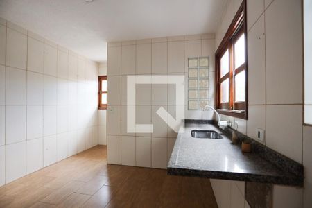 Cozinha de apartamento para alugar com 2 quartos, 135m² em Jardim Nova Coimbra, Cotia