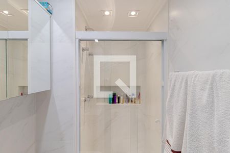 Apartamento à venda com 74m², 2 quartos e 2 vagas Apartamento à venda com 74m², 2 quartos e 2 vagasBanheiro da Suíte