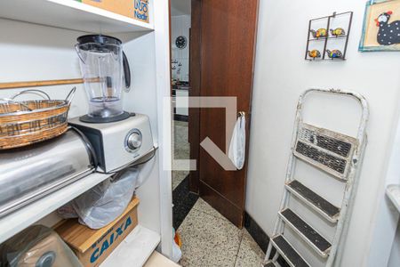 Casa à venda com 459m², 4 quartos e 4 vagasDispensa