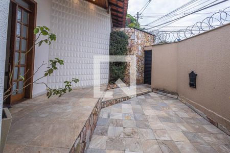 Casa à venda com 459m², 4 quartos e 4 vagasEntrada