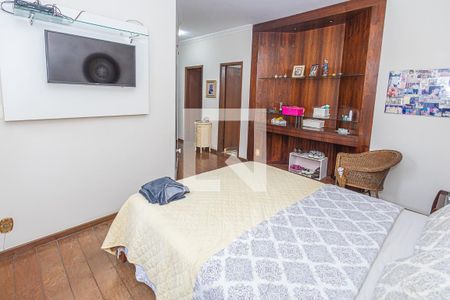 Casa à venda com 459m², 4 quartos e 4 vagasQuarto 2 / suite e closet