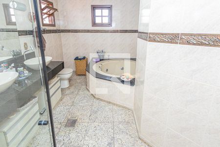 Casa à venda com 459m², 4 quartos e 4 vagasSuite