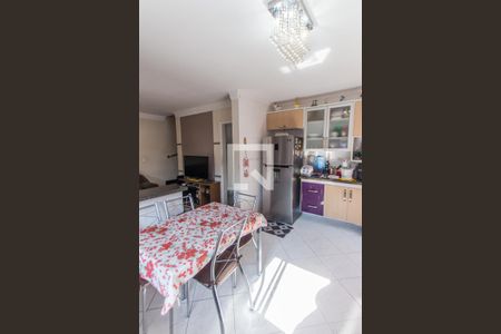 Casa à venda com 72m², 2 quartos e 2 vagas Casa à venda com 72m², 2 quartos e 2 vagasCozinha