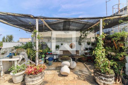 Apartamento à venda com 226m², 3 quartos e 2 vagas Apartamento à venda com 226m², 3 quartos e 2 vagasTerraço