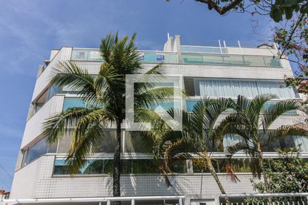 Apartamento à venda com 226m², 3 quartos e 2 vagas Apartamento à venda com 226m², 3 quartos e 2 vagasPlaca Quinto Andar