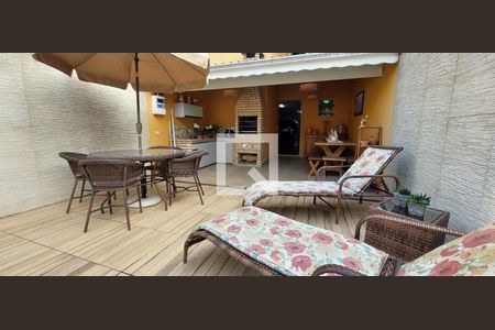 Casa à venda com 298m², 3 quartos e 6 vagas Casa à venda com 298m², 3 quartos e 6 vagasÁrea comum