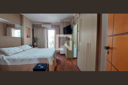 Casa à venda com 298m², 3 quartos e 6 vagas Casa à venda com 298m², 3 quartos e 6 vagasQuarto 1