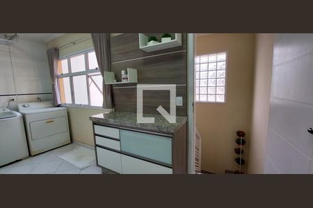 Casa à venda com 298m², 3 quartos e 6 vagas Casa à venda com 298m², 3 quartos e 6 vagasCozinha