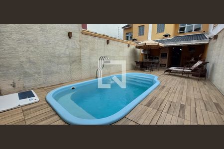 Casa à venda com 298m², 3 quartos e 6 vagas Casa à venda com 298m², 3 quartos e 6 vagasÁrea comum