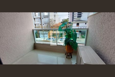 Casa à venda com 298m², 3 quartos e 6 vagas Casa à venda com 298m², 3 quartos e 6 vagasSacada