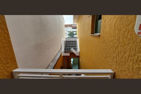 Casa à venda com 298m², 3 quartos e 6 vagas Casa à venda com 298m², 3 quartos e 6 vagasSacada