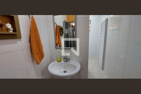 Casa à venda com 298m², 3 quartos e 6 vagas Casa à venda com 298m², 3 quartos e 6 vagasBanheiro