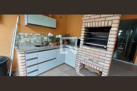 Casa à venda com 298m², 3 quartos e 6 vagas Casa à venda com 298m², 3 quartos e 6 vagasÁrea comum