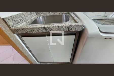 Casa à venda com 298m², 3 quartos e 6 vagas Casa à venda com 298m², 3 quartos e 6 vagasÁrea de Serviço