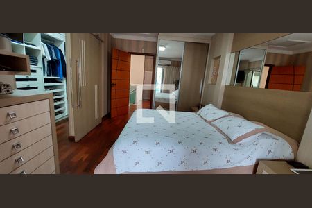 Casa à venda com 298m², 3 quartos e 6 vagas Casa à venda com 298m², 3 quartos e 6 vagasQuarto 1