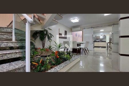 Casa à venda com 298m², 3 quartos e 6 vagas Casa à venda com 298m², 3 quartos e 6 vagasSala de Jantar