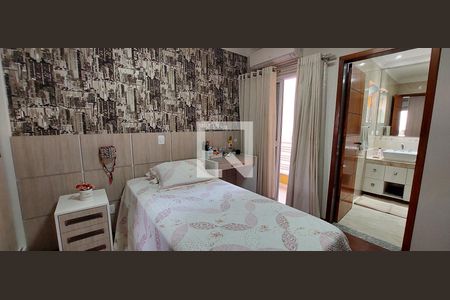 Casa à venda com 298m², 3 quartos e 6 vagas Casa à venda com 298m², 3 quartos e 6 vagasQuarto 3